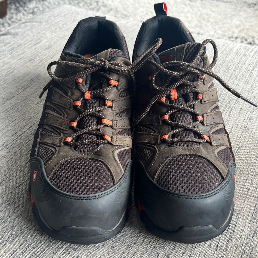 NWOT Men’s Merrell steel toe work shoes size 12.        Stock no.  J17735